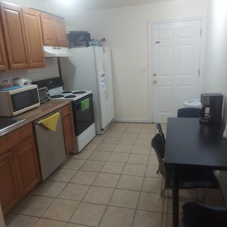 Crystal Room 1 Guest House Near 12Mins To Ewr Airport / Prudential / Njit / Penn Station Newark Extérieur photo