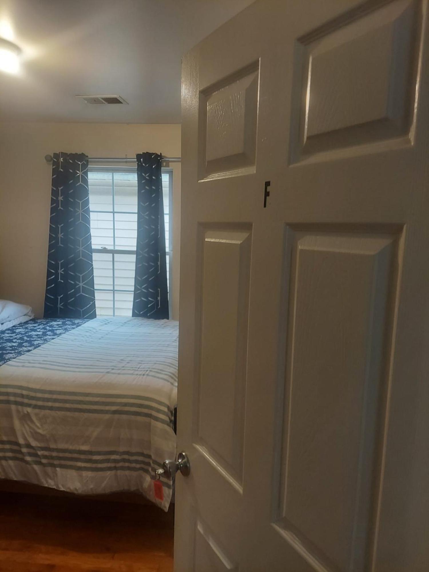 Crystal Room 1 Guest House Near 12Mins To Ewr Airport / Prudential / Njit / Penn Station Newark Extérieur photo