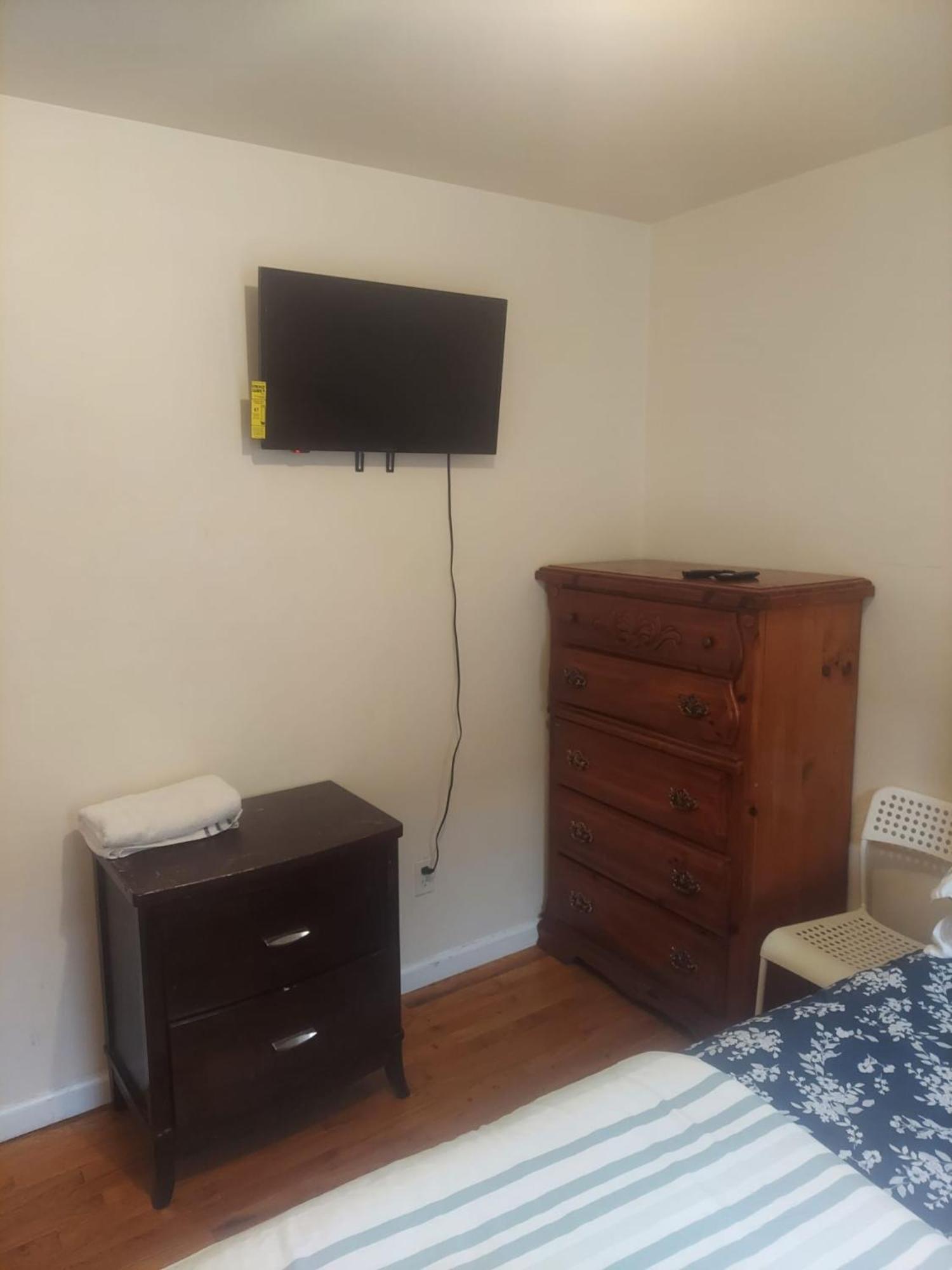 Crystal Room 1 Guest House Near 12Mins To Ewr Airport / Prudential / Njit / Penn Station Newark Extérieur photo